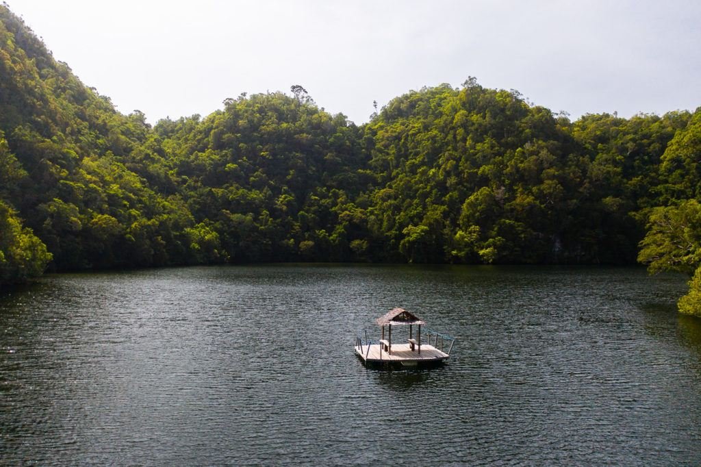 Poneas Hilltop Hidden Lake